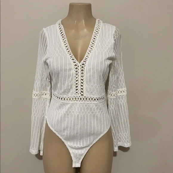 Hudson Gray - Lace Tie Back Plunge Bodysuit - Picture 5 of 9